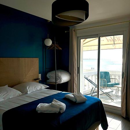 L'Hotel De La Plage Le Grau-du-Roi Bagian luar foto