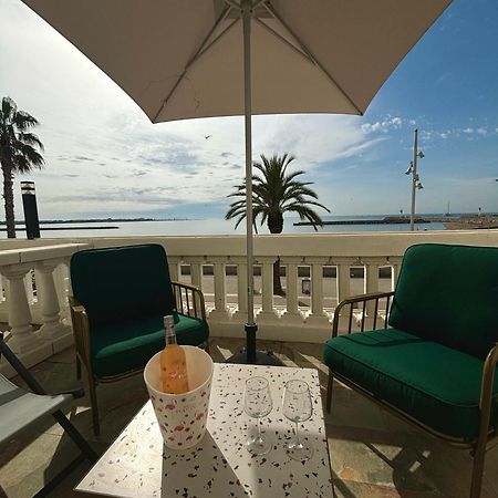 L'Hotel De La Plage Le Grau-du-Roi Bagian luar foto