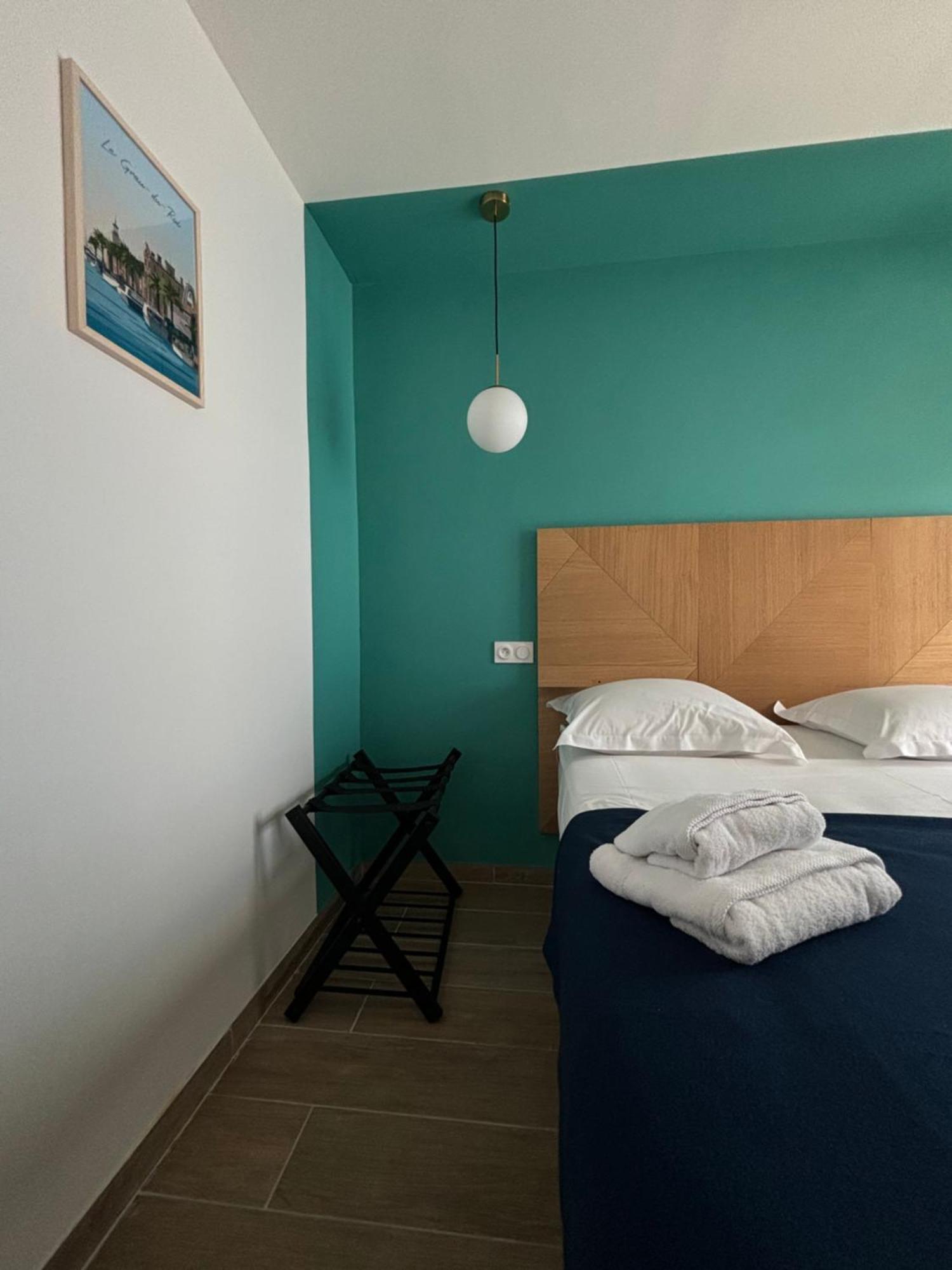 L'Hotel De La Plage Le Grau-du-Roi Bagian luar foto