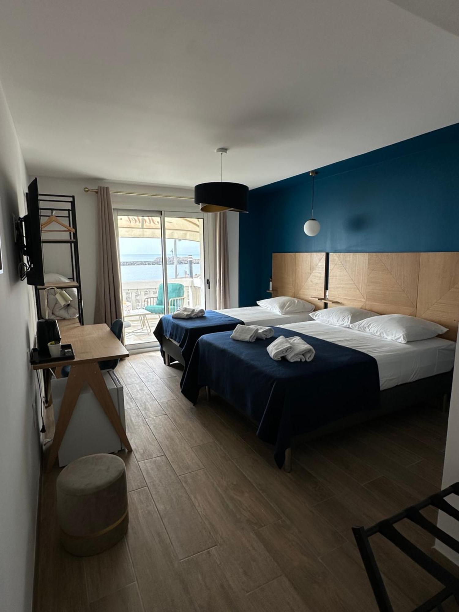 L'Hotel De La Plage Le Grau-du-Roi Bagian luar foto